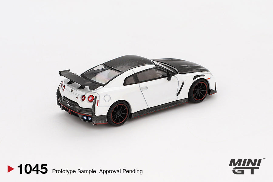 MiniGT 1:64 Nissan GT-R Nismo 2024 – Brilliant White Pearl #1045