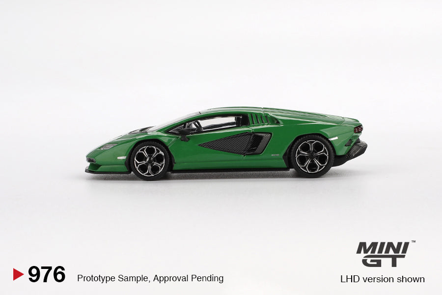 MiniGT 1:64 Lamborghini Countach LPI 800-4 Verde Medio #976