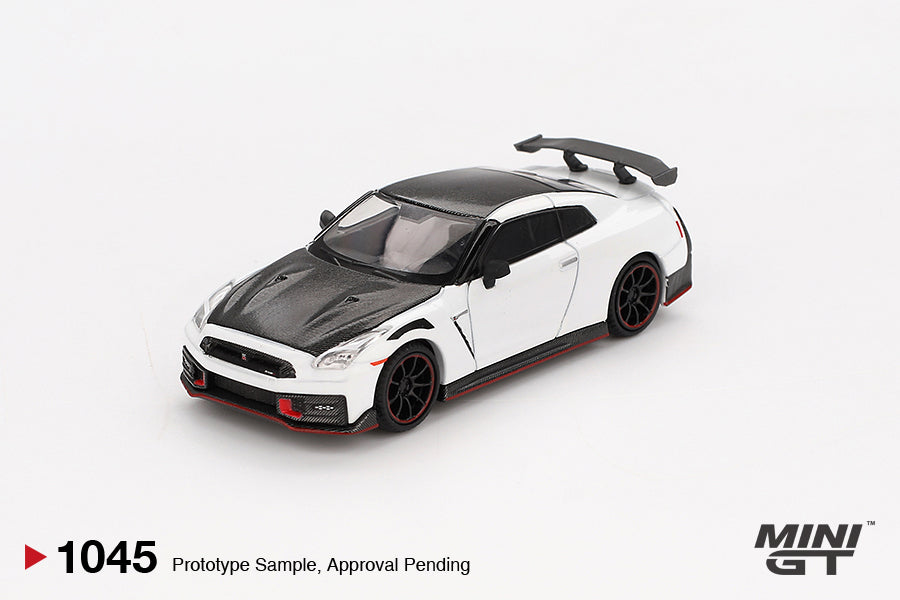 MiniGT 1:64 Nissan GT-R Nismo 2024 – Brilliant White Pearl #1045