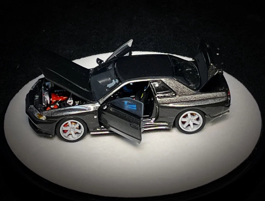 PGM 1:64 Nissan Skyline GT-R R32 - Gunmetal Grey