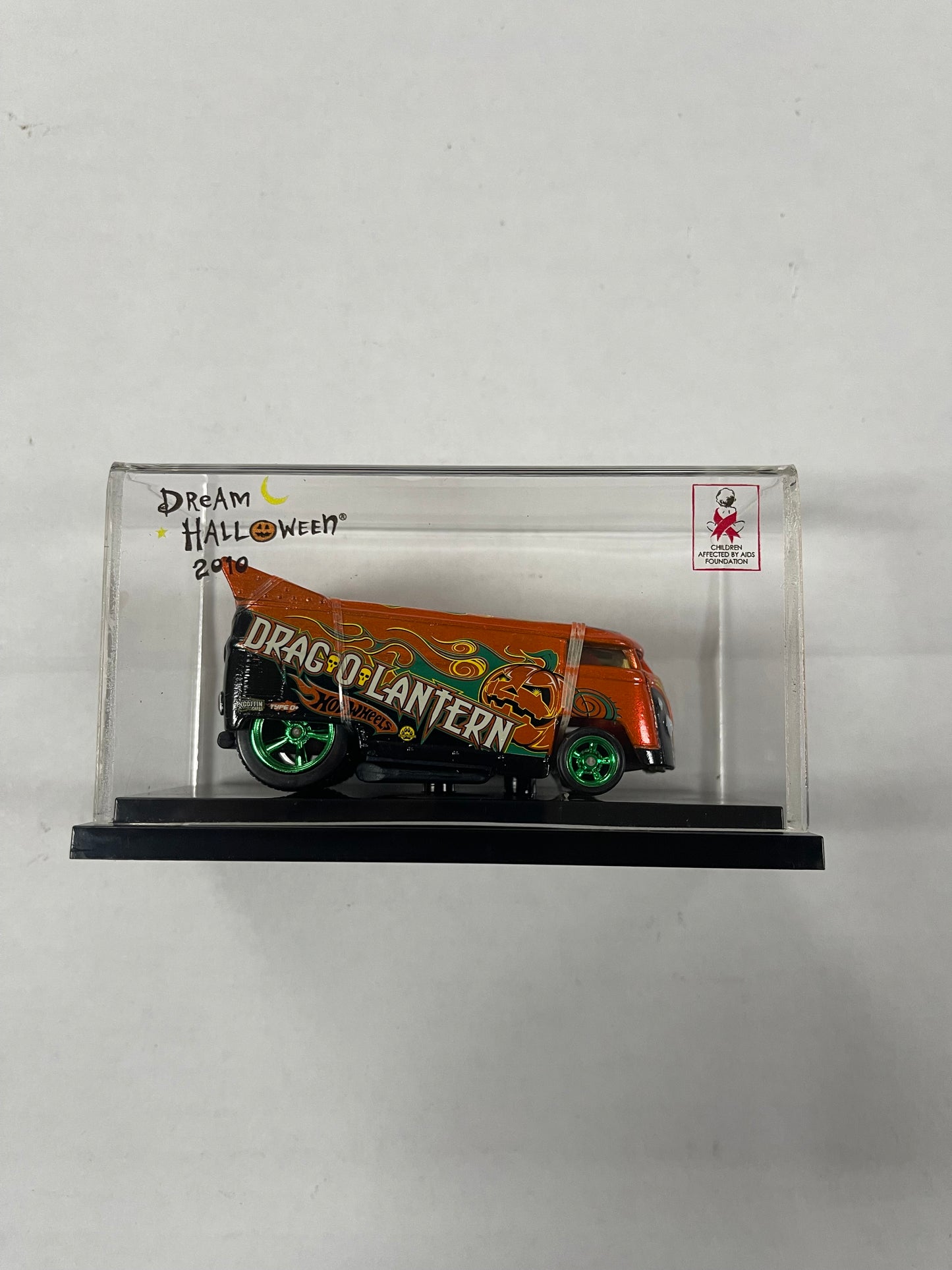 Hot Wheels 1:64 2010 Dream Halloween Employee Volkswagen Drag Bus