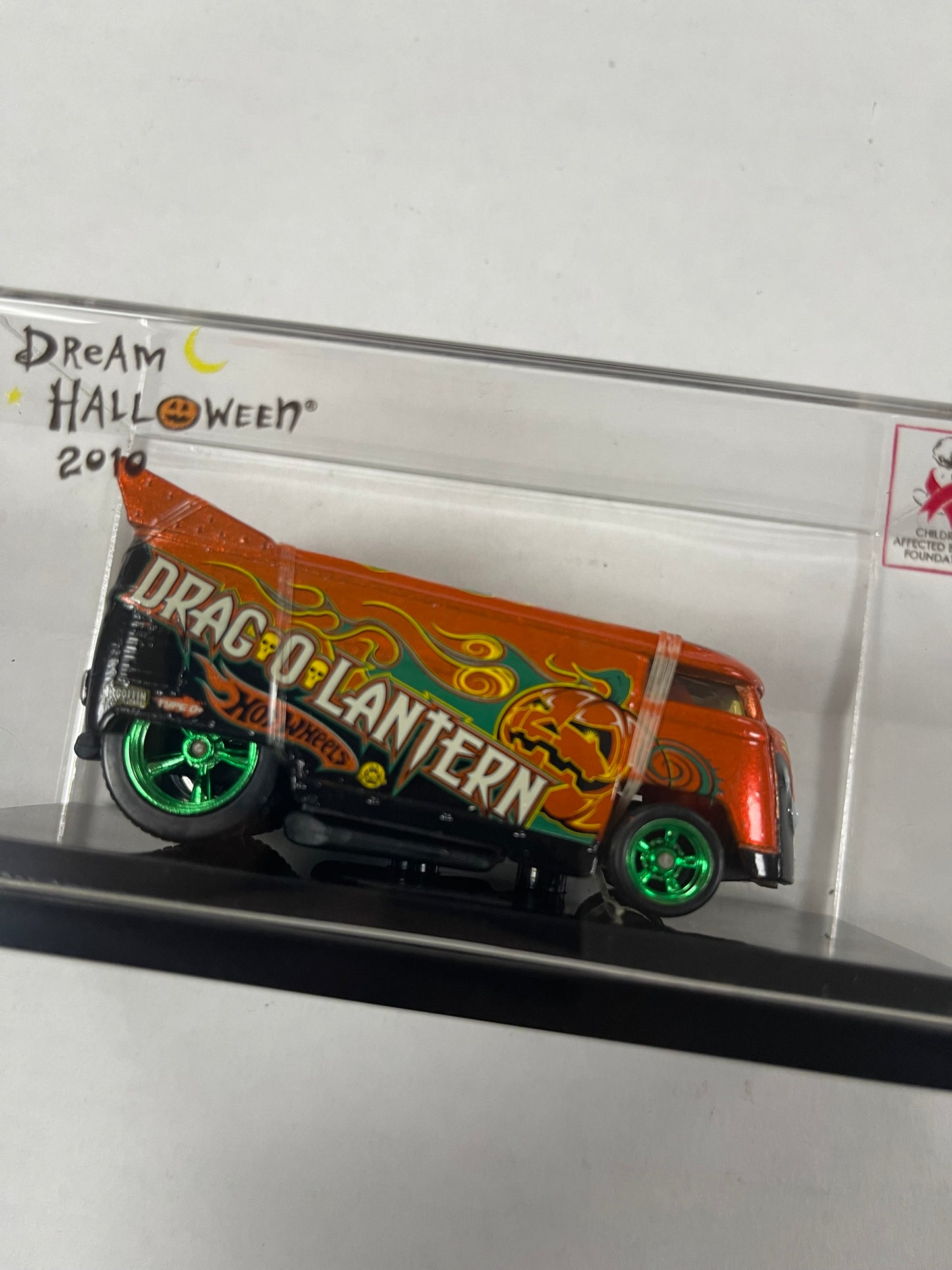 Hot Wheels 1:64 2010 Dream Halloween Employee Volkswagen Drag Bus
