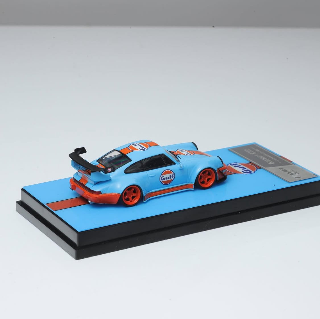 Decode 1:64 2025 Hobby Expo China HEC Exclusive Porsche RWB 993 Gulf
