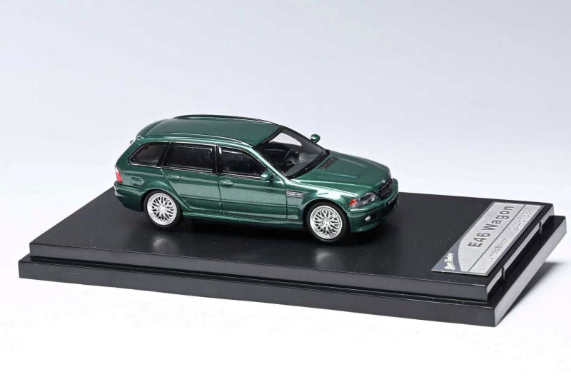 Stance Hunters 1:64 BMW M3 Series Touring E46 With Roof Box - Metallic Green