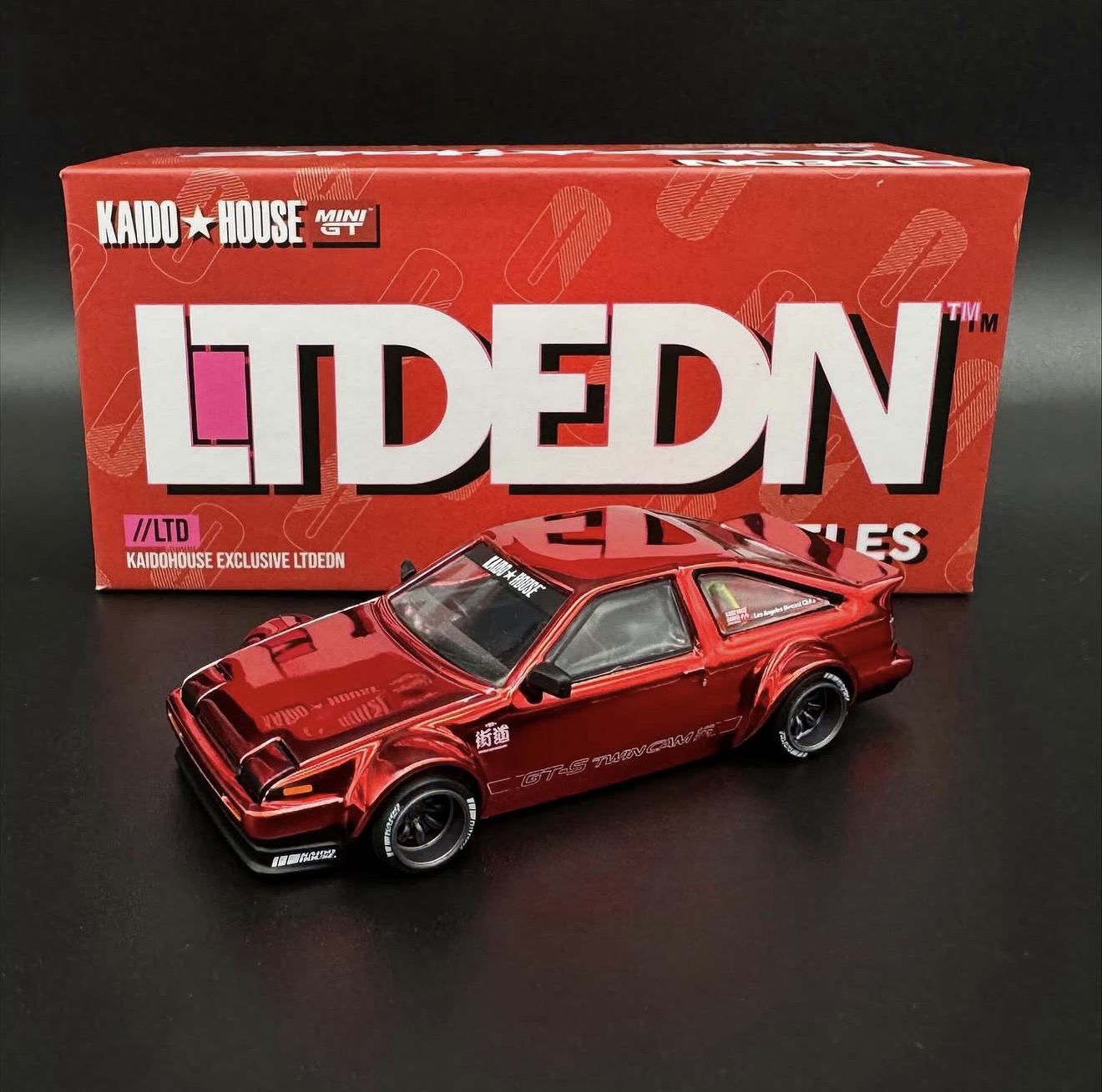 Kaido House 1:64 LTDEDN - Toyota AE86 Sprinter Trueno Los Angeles Diecast Club 2025 - KHMG234