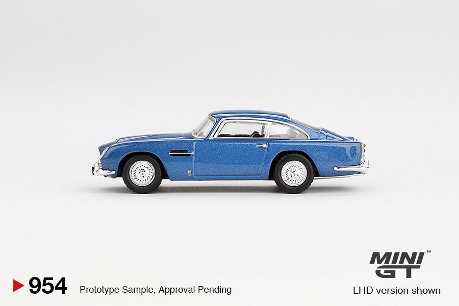 MiniGT 1:64 Aston Martin DB5 – Sierra Blue #954
