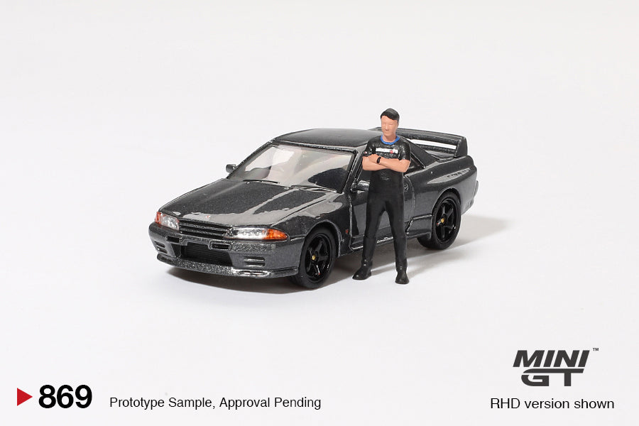 MiniGT 1:64 Nissan Skyline GT-R (R32) Nismo Gunmetal W/ Matsuda Figure – Tsugio Matsuda Collection #869
