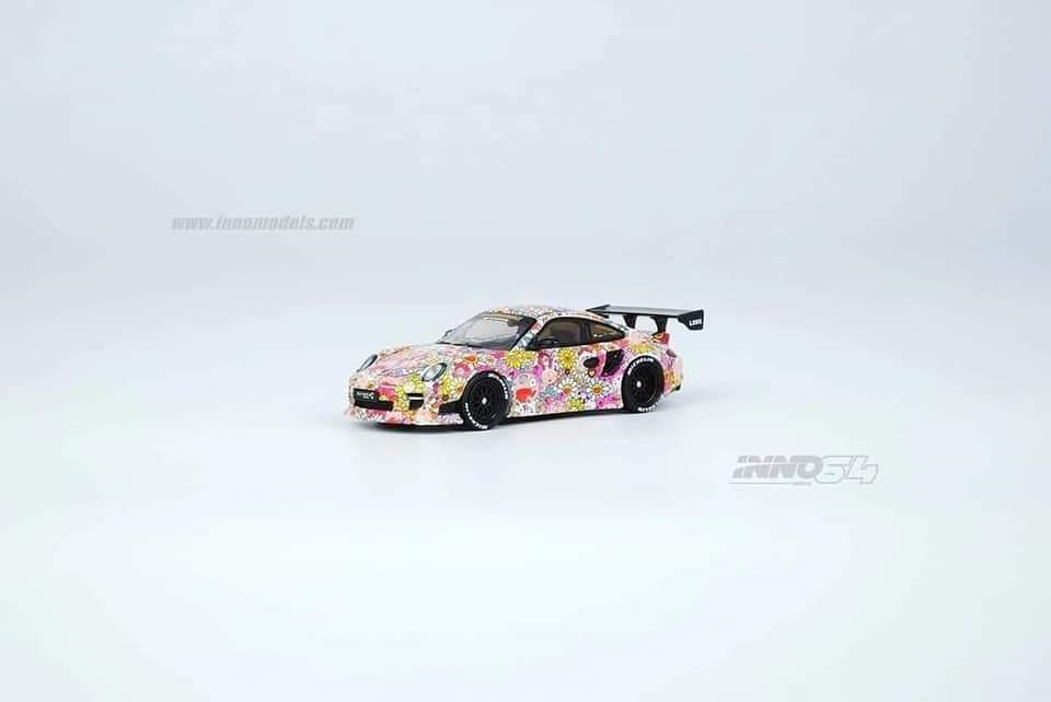 Inno64 1:64 Porsche 911 997 Liberty Walk Kaikai Kiki Takashi Murakami Sunflower Edition Car Model