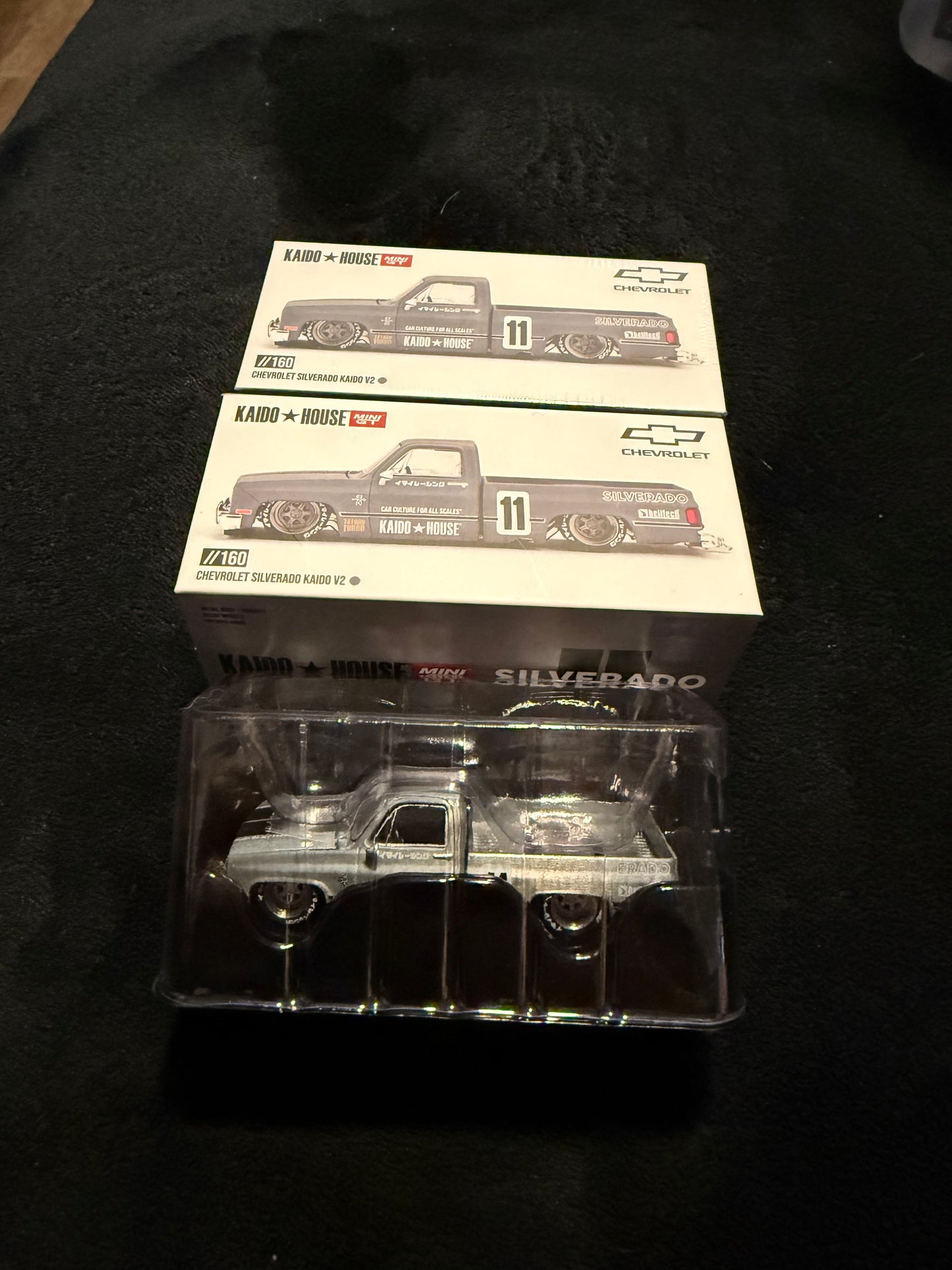 Kaido House 1:64 Chevrolet Silverado Kaido V2 - Regular & Chase PAIR