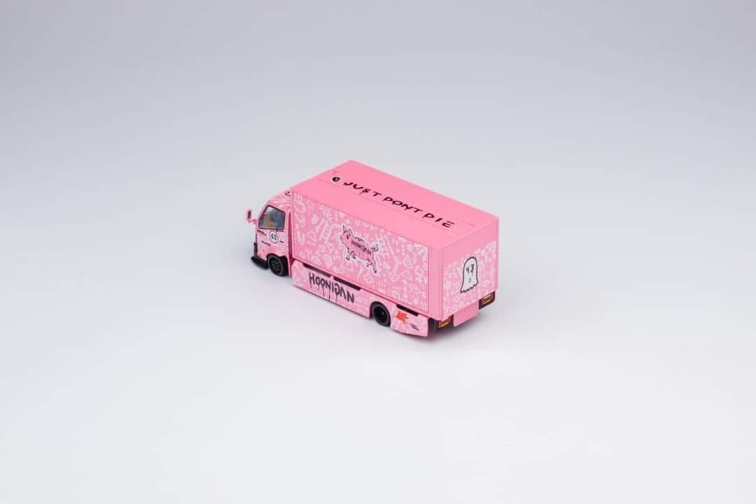 Micro Turbo 1:64 Custom Hoonipigasus Pink Pig Tow Truck Cab Hauler