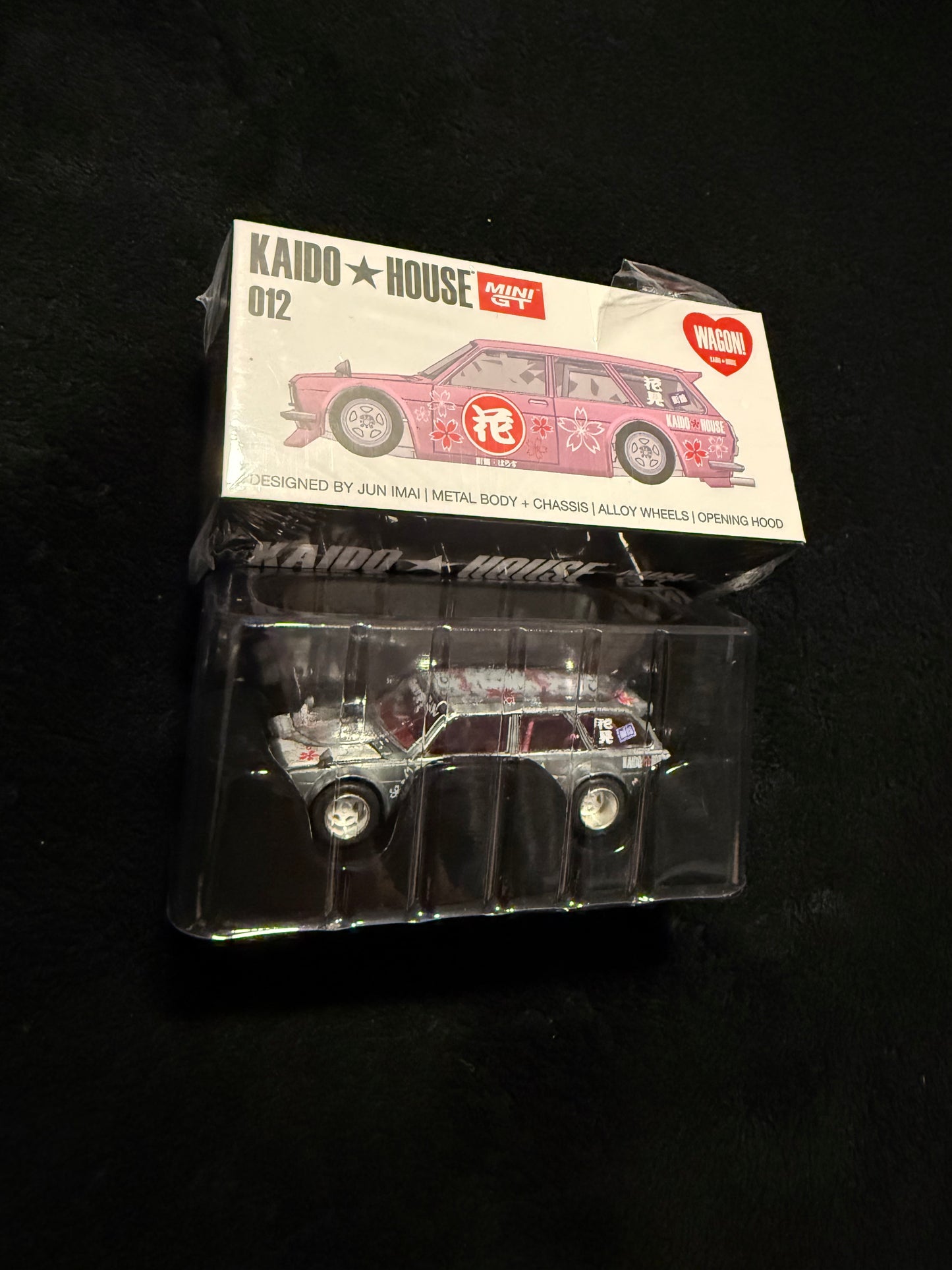 Kaido House 1:64 Datsun KAIDO 510 Wagon Hanami V1 - Regular & Chase PAIR