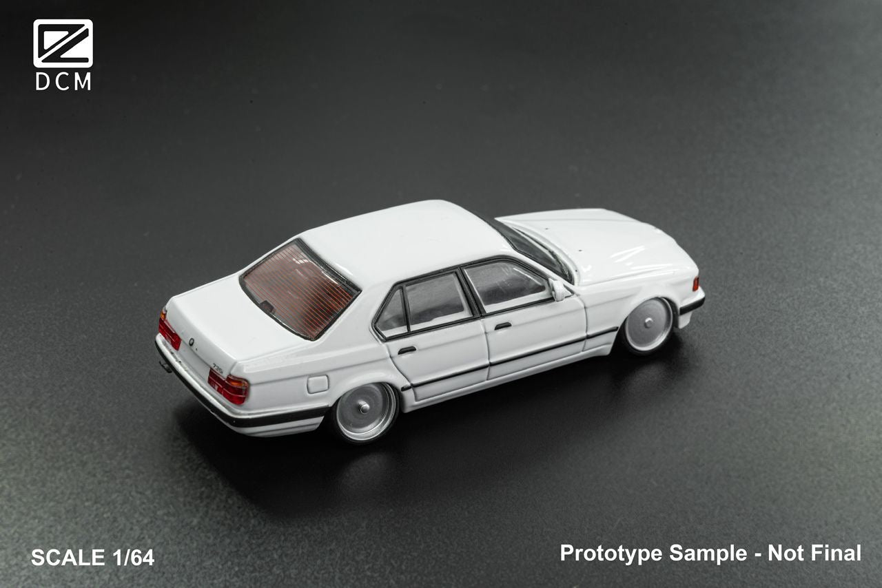 DCM 1:64 BMW Lowride White - *3 Styles*