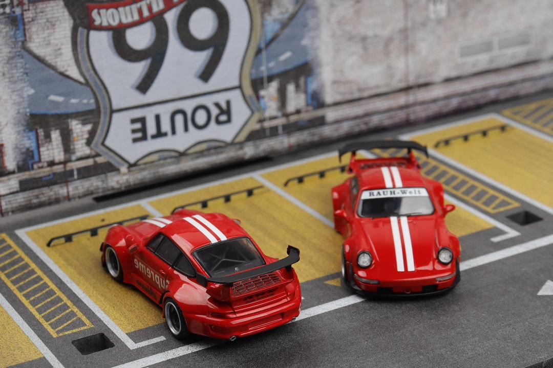 Decode 1:64 Porsche RWB Supreme White Stripes - *993 OR 964*