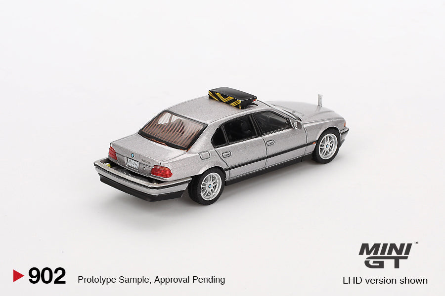 MiniGT 1:64 BMW 750IL James Bond 007 Tomorrow Never Dies #902
