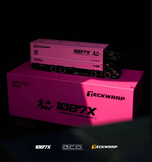 GCD 1:64 DarwinPRO TECKWRAP HINO 700 Pink Truck 1087X