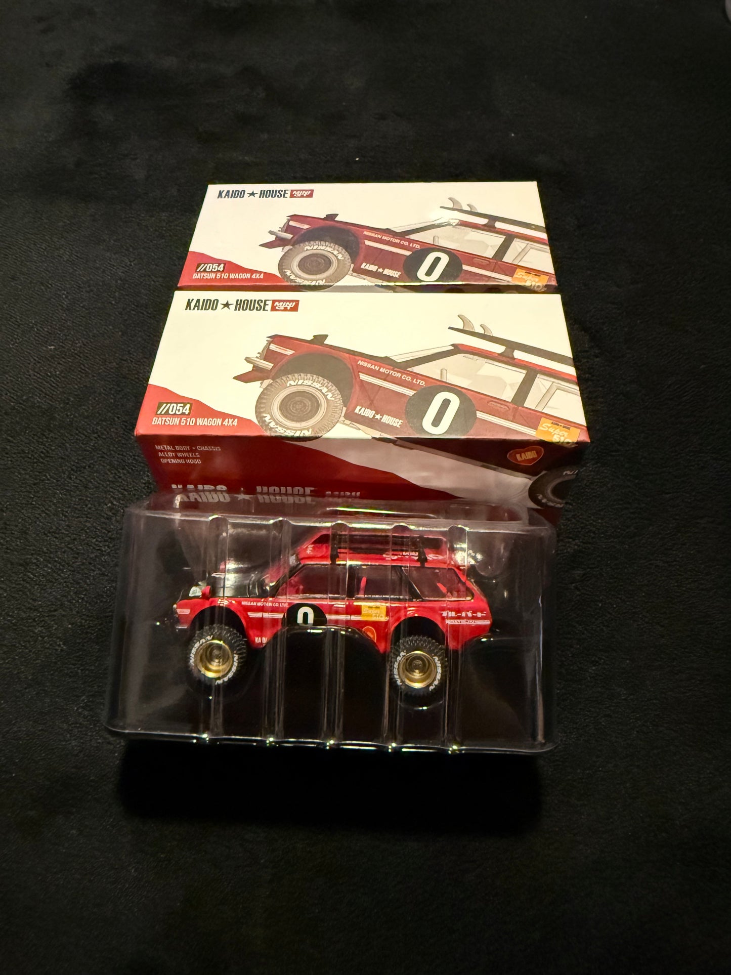 Kaido House 1:64 Datsun KAIDO 510 Wagon Kaido GT Surf Safari RS V2 - Regular & Chase PAIR