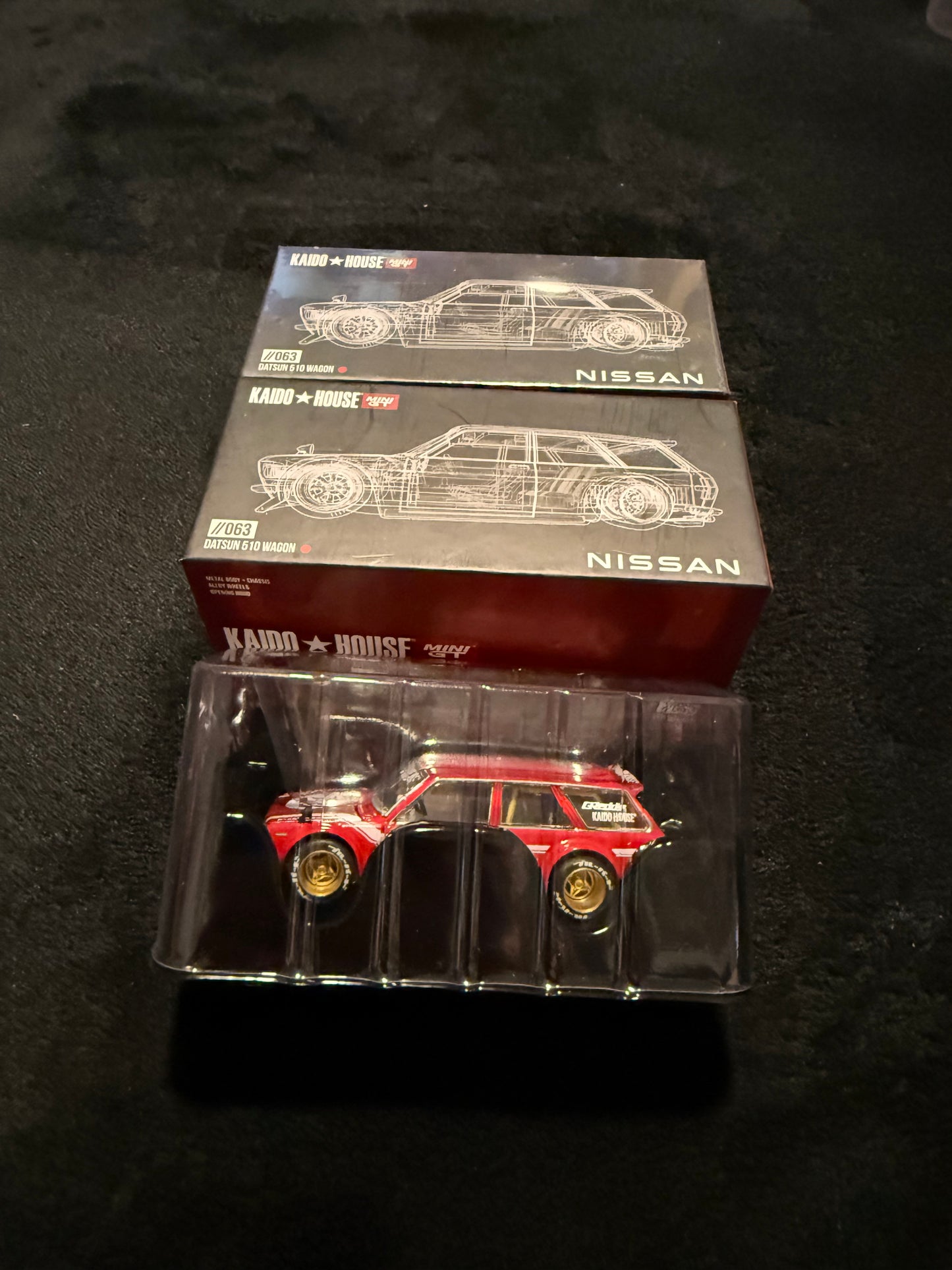 Kaido House 1:64 Datsun KAIDO 510 Wagon Carbon Fiber V2 - Regular & Chase PAIR