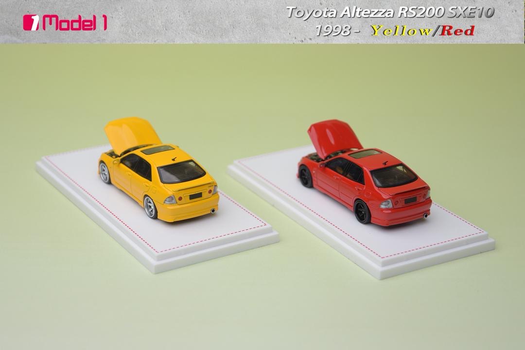Model One 1:64 Toyota Altezza RS200 SXE10 Opening Hood - 2 Styles