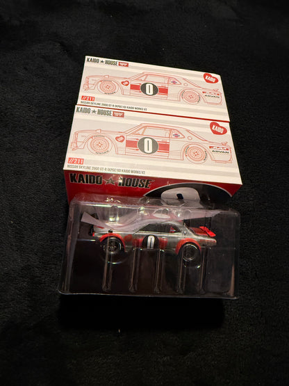 Kaido House 1:64 Nissan Skyline 2000GT-R (KPGC 10) Kaido Works V2 - Regular & Chase PAIR