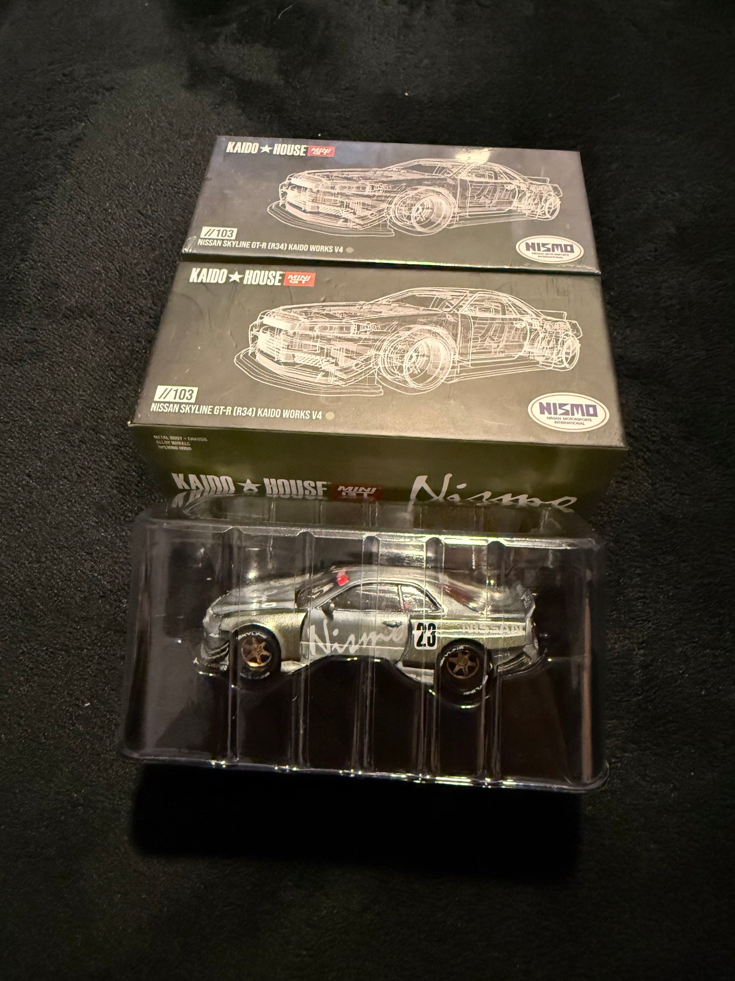 Kaido House 1:64 Nissan Skyline GT-R (R34) Kaido Works V4 - Regular & Chase PAIR