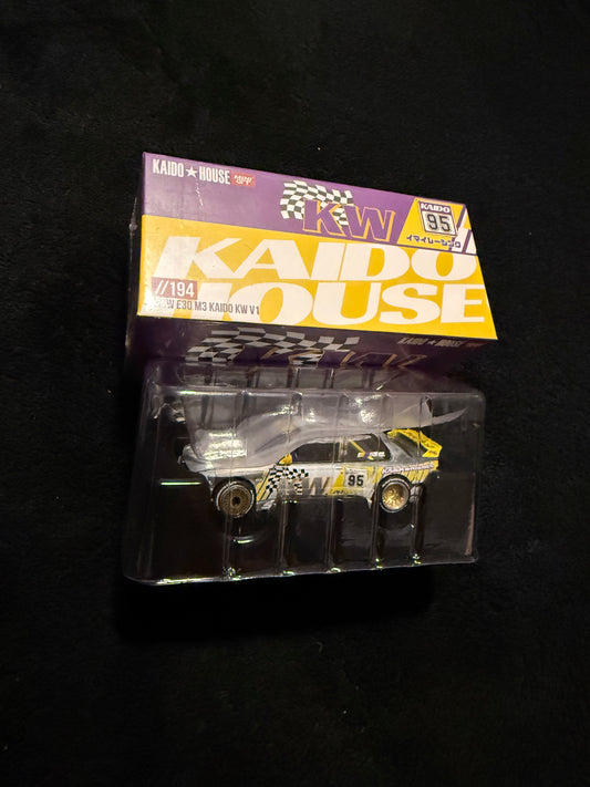 Kaido House 1:64 BMW M3 Kaido KW V1 - Regular & Chase PAIR