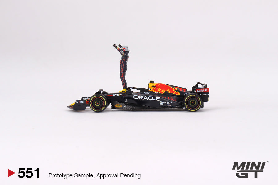 MiniGT 1:64 Oracle Red Bull Racing RB18 #11 Sergio Pérez 2022 Monaco Grix Winner – MiJo Exclusive #551