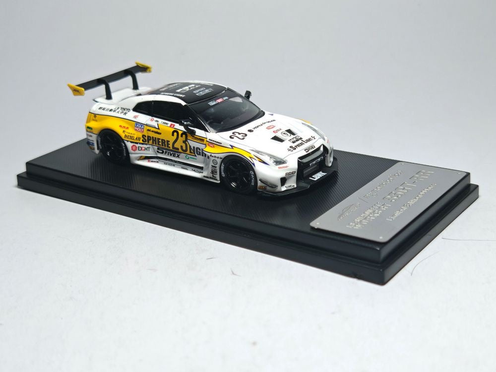 Model Collect 1:64 Nissan Skyline R35 GTR GT LBWK White Flash - *2 Styles*