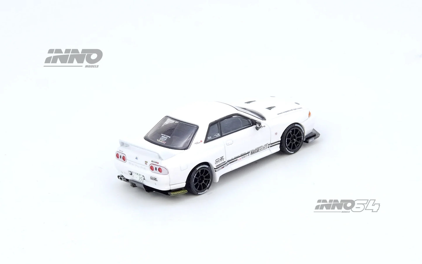 Inno64 1:64 Top Secret VR32 GT-R - White