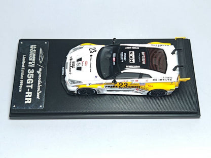 Model Collect 1:64 Nissan Skyline R35 GTR GT LBWK White Flash - *2 Styles*