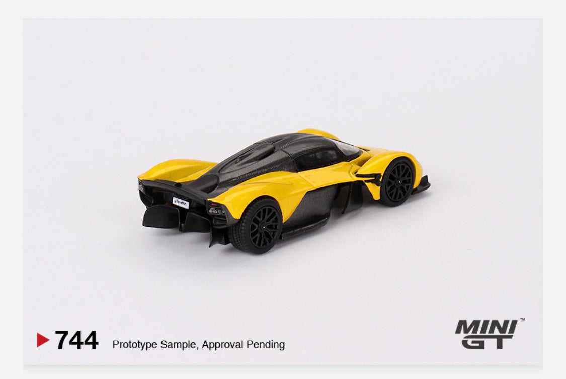 MiniGT 1:64 Aston Martin Valkyrie – Sunburst Yellow – MiJo Exclusive #744