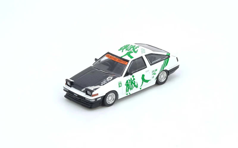 Inno64 1:64 Toyota Sprinter Trueno AE86 "Keiichi Tsuchiya" - White (Chance For Green Chase)