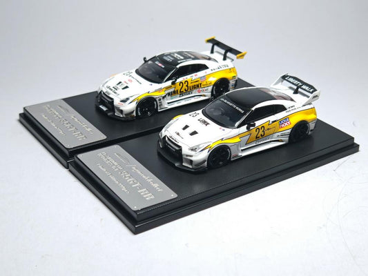 Model Collect 1:64 Nissan Skyline R35 GTR GT LBWK White Flash - *2 Styles*