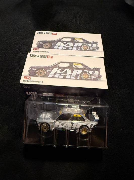 Kaido House 1:64 BMW M3 (E30) Kaido Works V1 - Regular & Chase PAIR