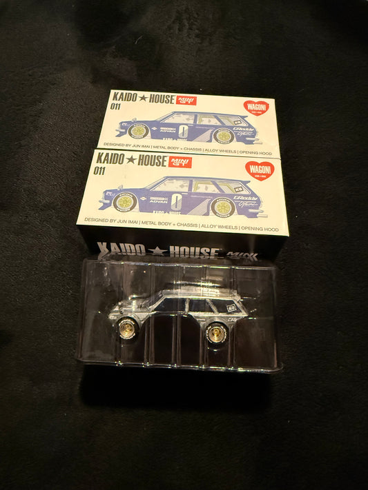 Kaido House 1:64 Datsun 510 Wagon Blue - Regular & Chase PAIR
