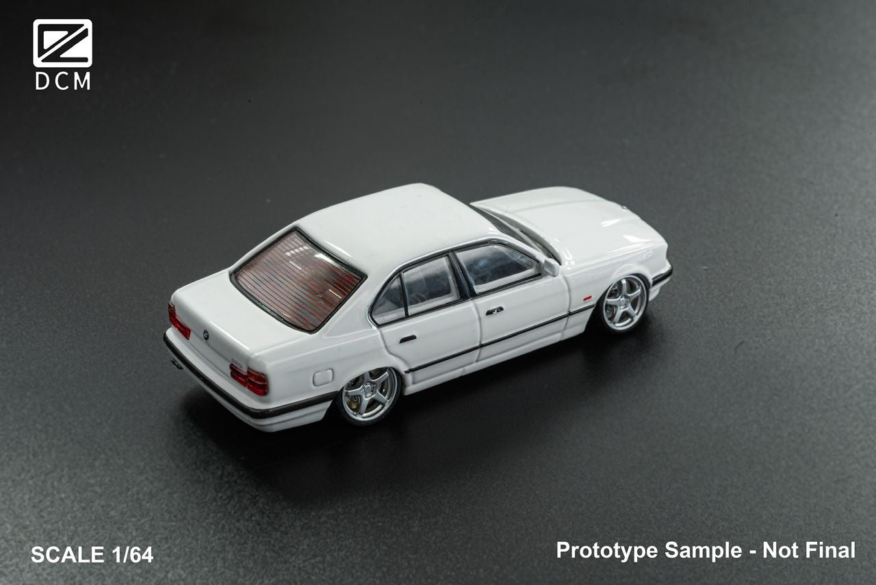 DCM 1:64 BMW Lowride White - *3 Styles*