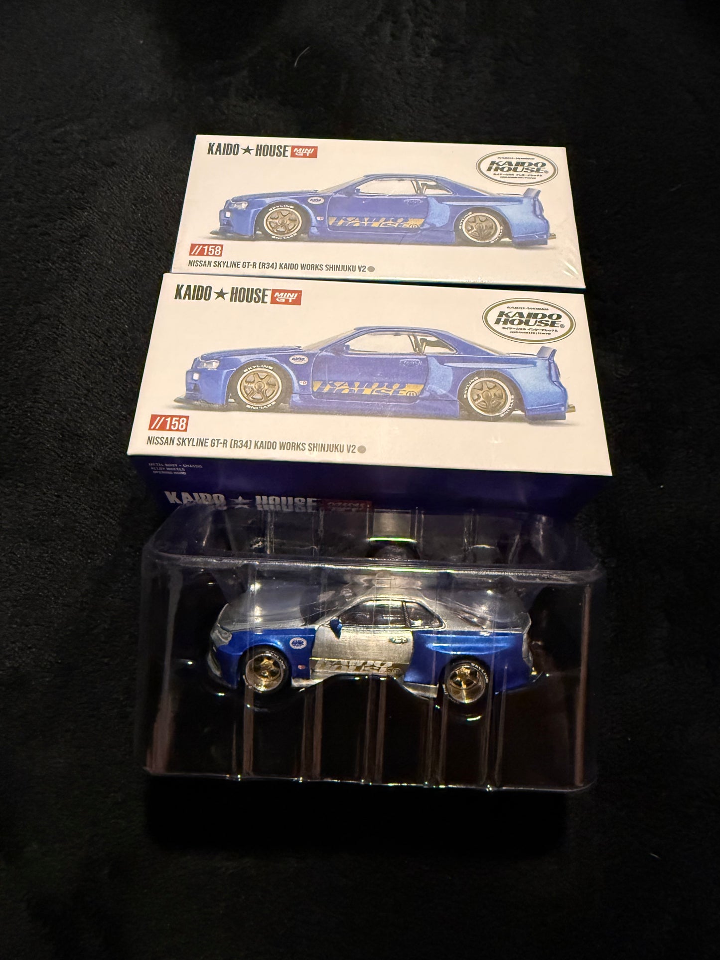 Kaido House 1:64 Nissan Skyline GT-R (R34) Kaido Works Shinjuku V2 - Regular & Chase PAIR