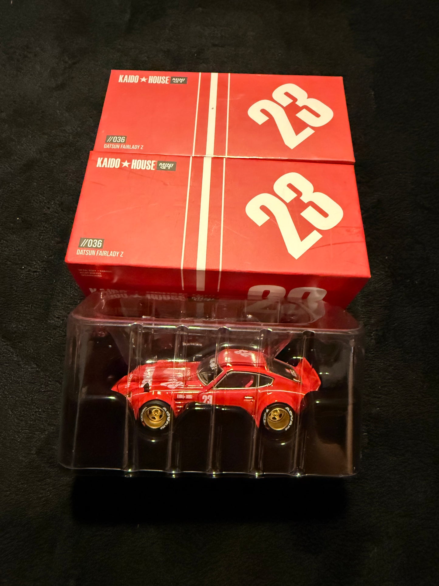 Kaido House 1:64 Datsun KAIDO Fairlady Z MOTUL V2 - Regular & Chase PAIR
