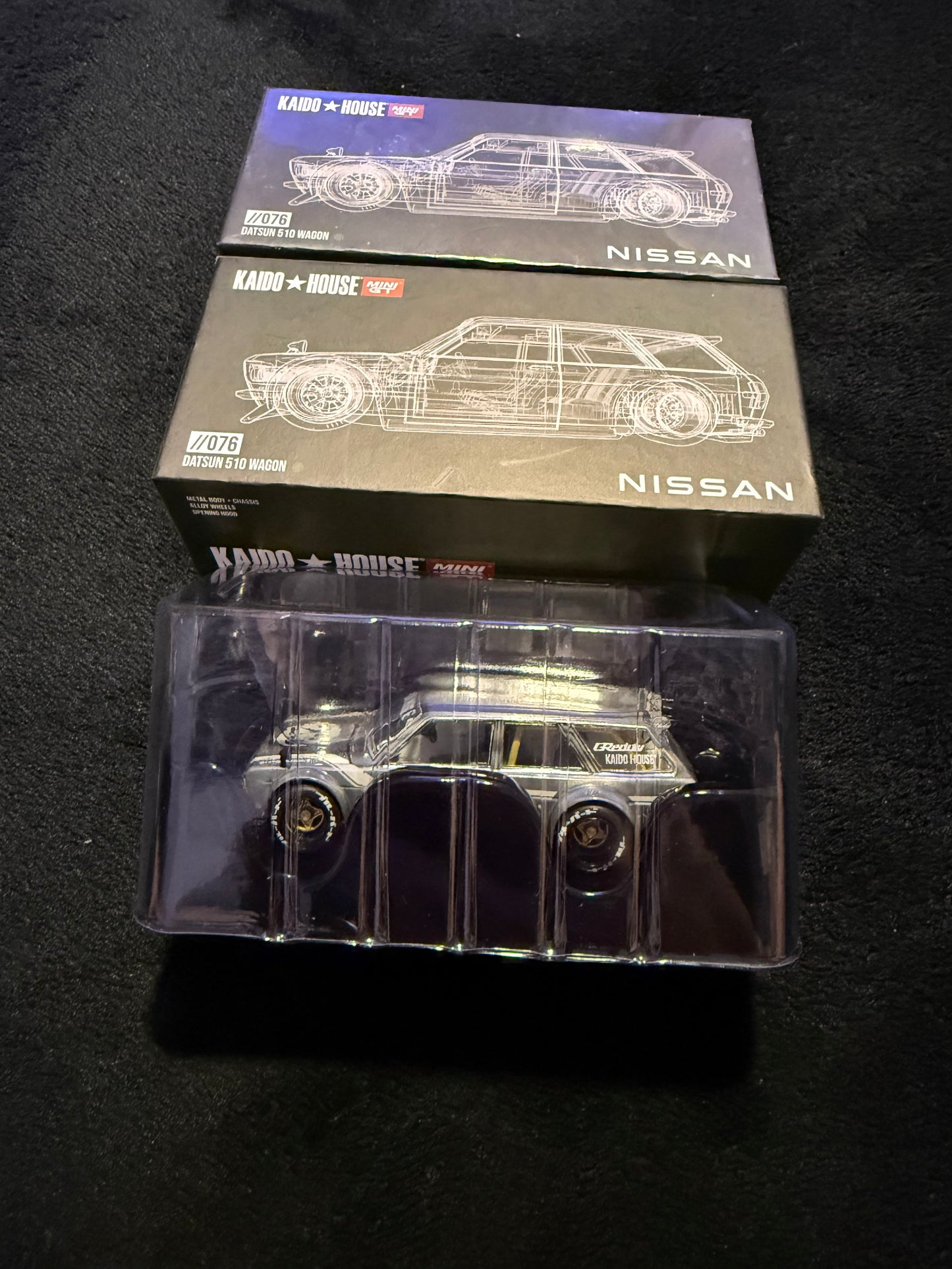 Kaido House 1:64 Datsun KAIDO 510 Wagon Carbon Fiber V3 - Regular & Chase PAIR