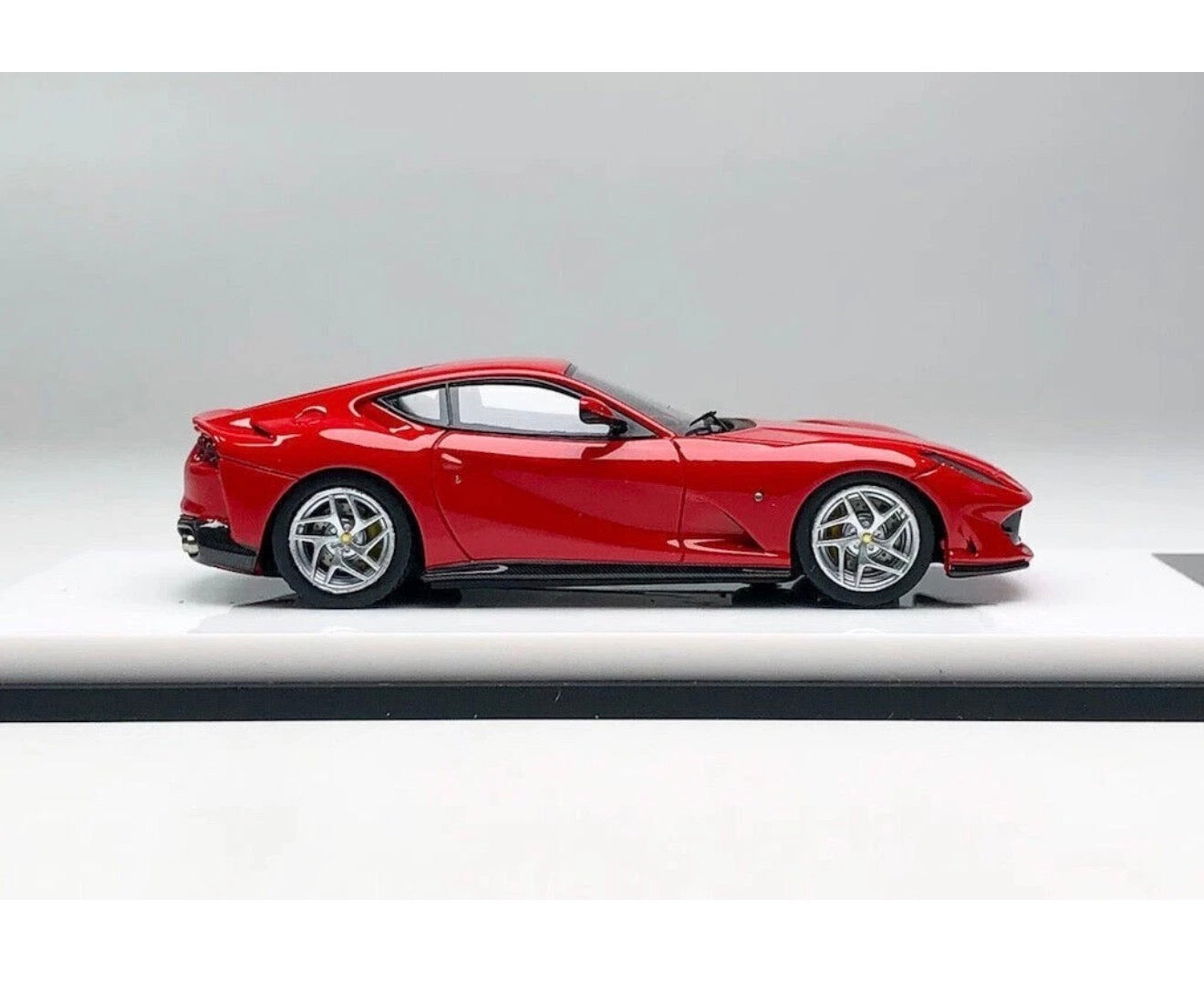BZMW 1:64 812 Superfast Resin Model - Red