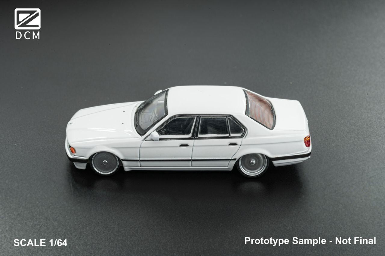 DCM 1:64 BMW Lowride White - *3 Styles*