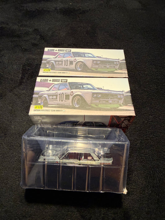 Kaido House 1:64 Datsun 510 Street Team XMM V1 - Regular & Chase PAIR