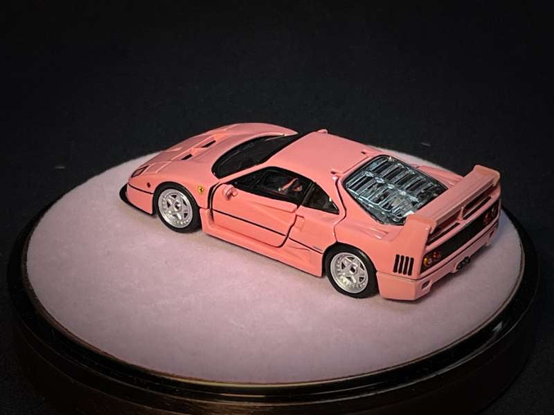PGM 1:64 Ferrari F40 With Fully Opening Compartments - Pink