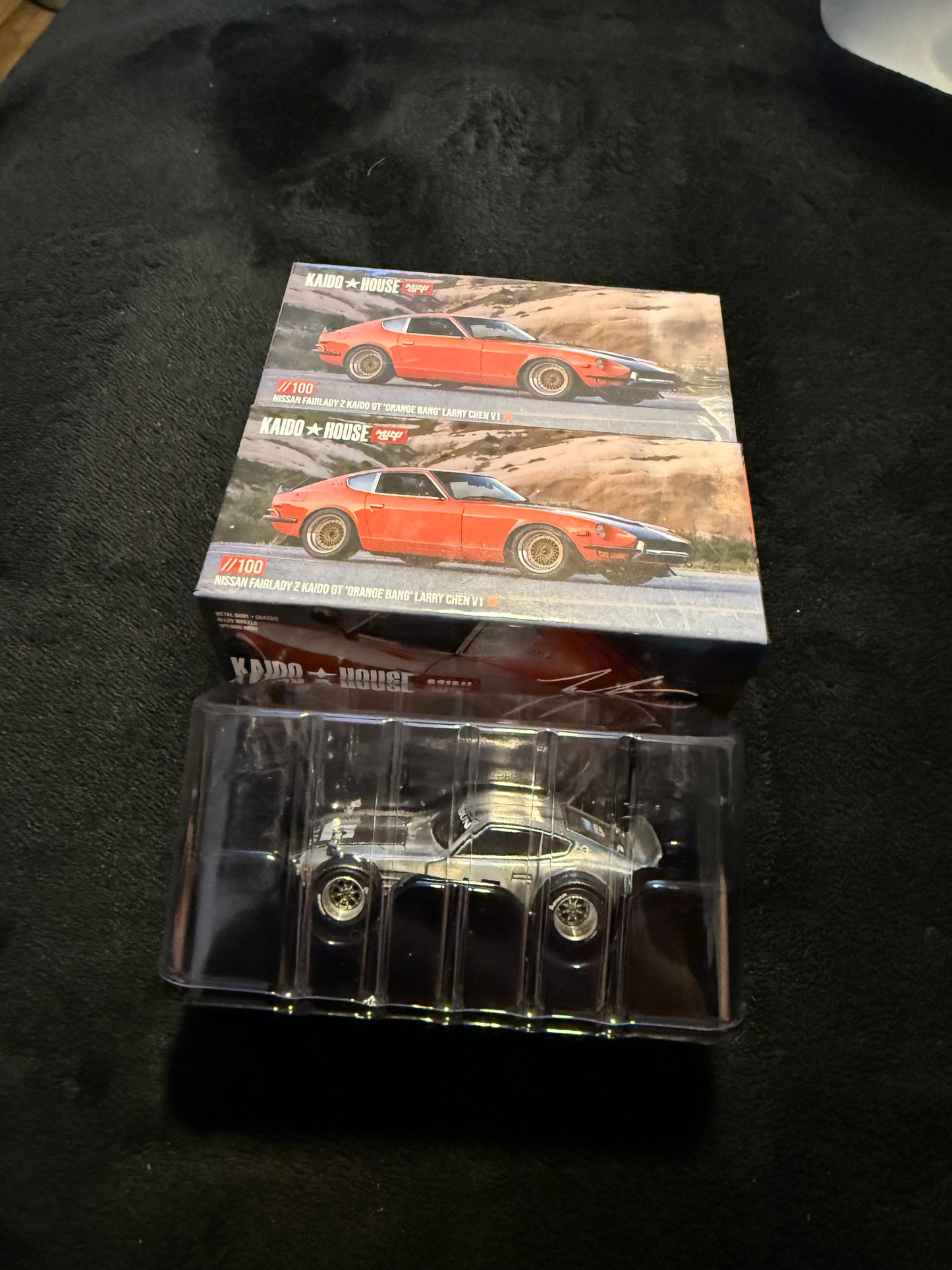 Kaido House 1:64 Nissan Fairlady Z Kaido GT 'ORANGE BANG' Larry Chen V1 - Regular & Chase PAIR
