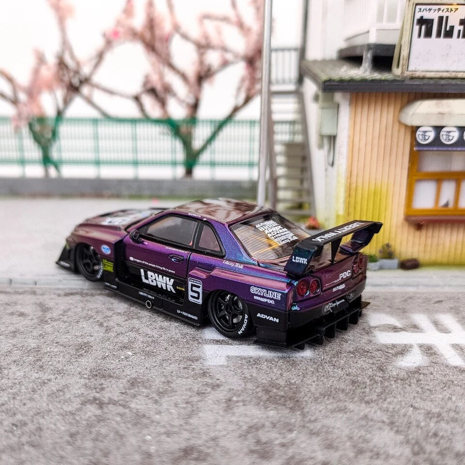 Street Weapon 1:64 Nissan Skyline ER34 LBWK Silhouette - 2 styles