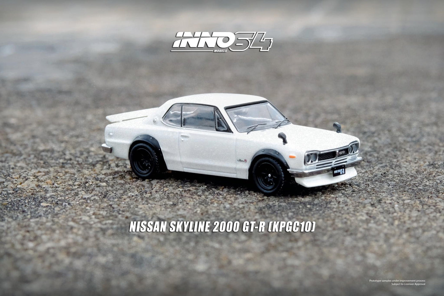 Inno64 1:64 Nissan 2000 Skyline GT-R KPGC10 - White