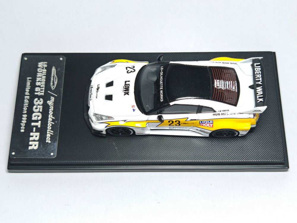 Model Collect 1:64 Nissan Skyline R35 GTR GT LBWK White Flash - *2 Styles*