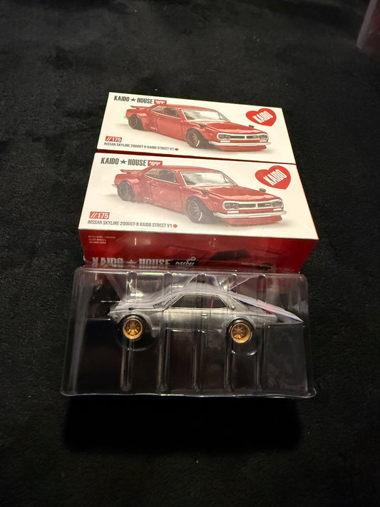 Kaido House 1:64 Nissan Skyline 2000GT-R KPGC 10 Kaido Street V1 - Regular & Chase PAIR