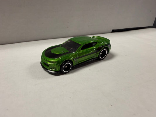 Hot Wheels 1:64 2018 Super Treasure Hunt - 2017 Camaro ZL1 *LOOSE*