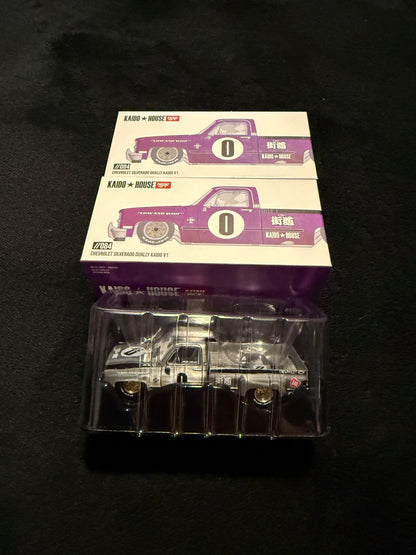 Kaido House 1:64 Chevrolet Silverado Dually KAIDO V1 - Regular & Chase PAIR