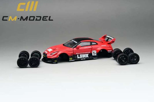 CM Model 1:64 Nissan GT-R LBWK
